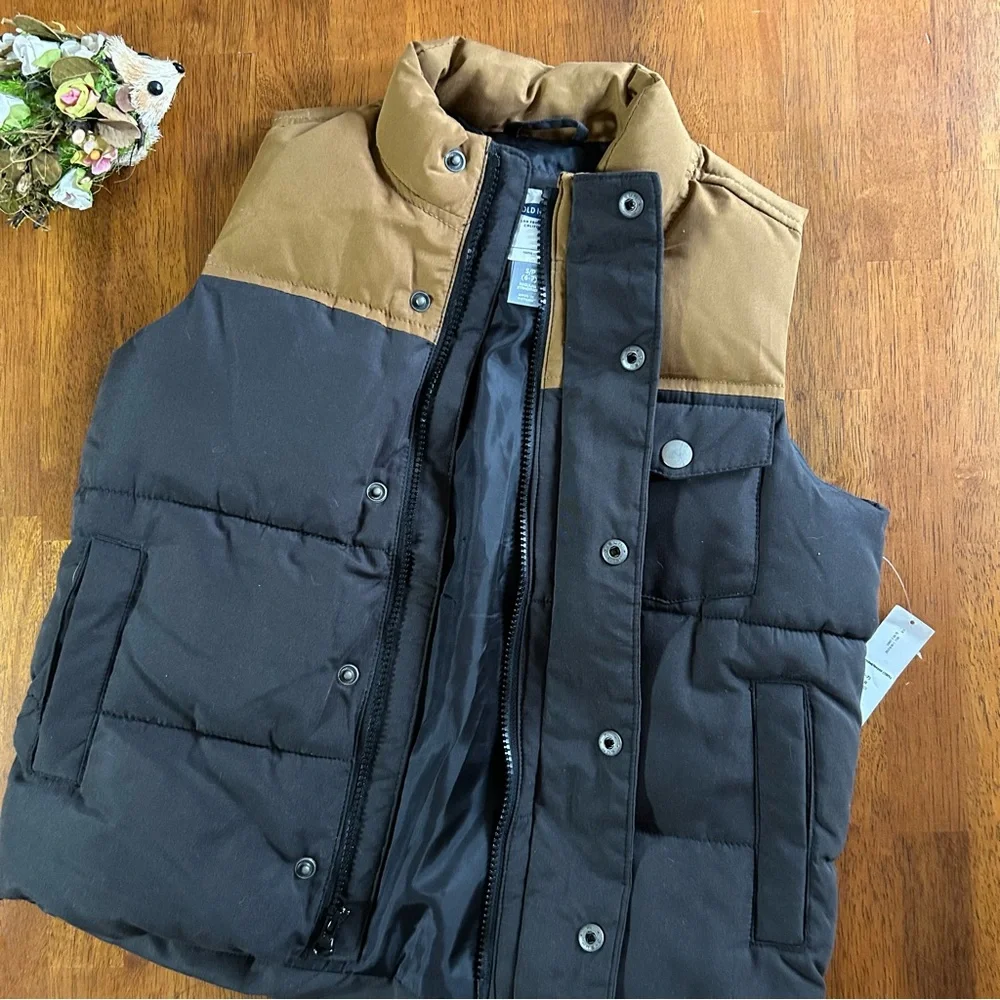 Puffer Vest | Boys Size 6-7 (S) | Brown & Soft Black Colorblock | NEW with Tags! - Picture 7 of 10